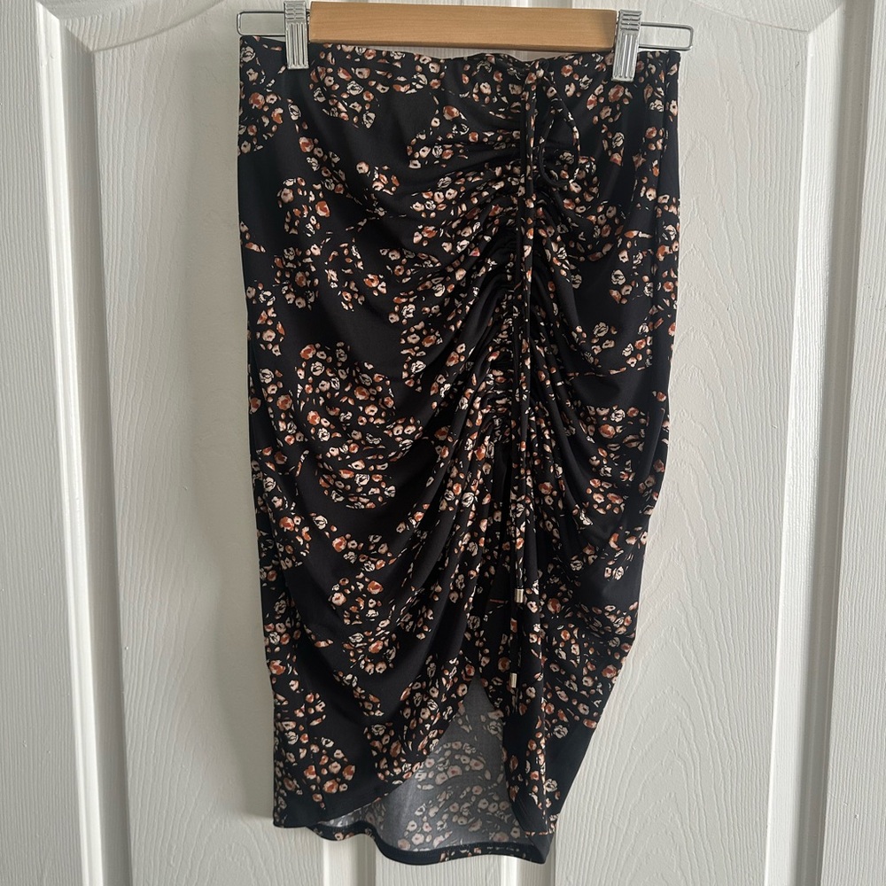 White House Black Market Black and Gold Ruched Pencil Midi Skirt